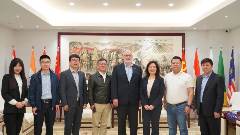 热烈欢迎 || 美国堪萨斯州代表团一行到访新利xinli(中国)参观交流
